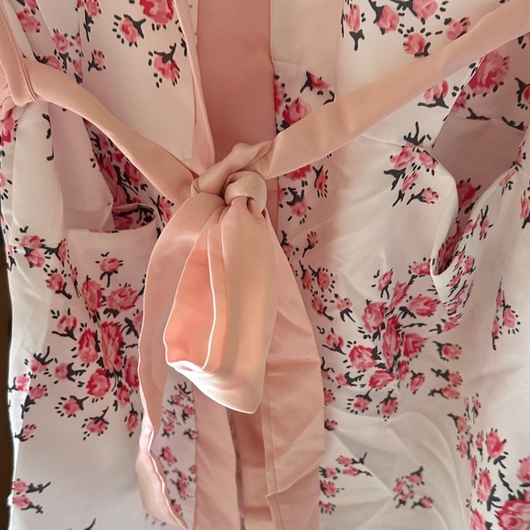 Morgan Lane Pink Floral Robe - Picture 4 of 7